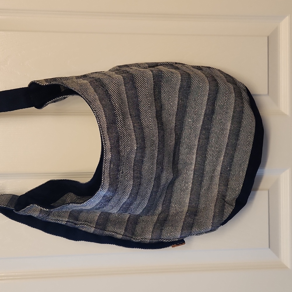 NWOT Retro Metro hobo crossbody